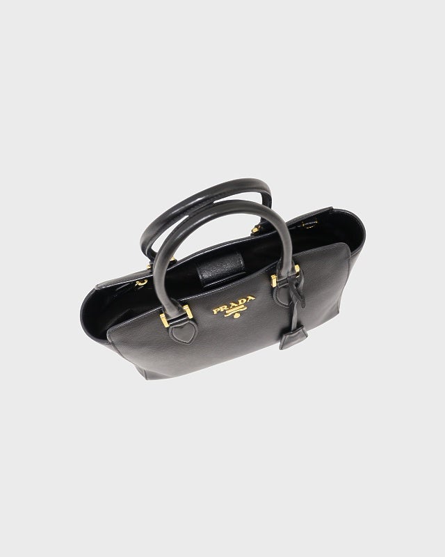 定番PRADA テスートスポーツ×レザーNERO ゴールド金具 ハンドバッグ 黒 PRADA ロゴ金具レザーハンドバッグ | Hedy