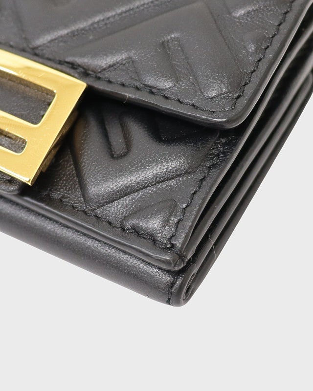 FENDI ロゴ金具レザーコンパクトウォレット | Hedy