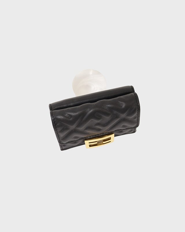 FENDI ロゴ金具レザーコンパクトウォレット | Hedy