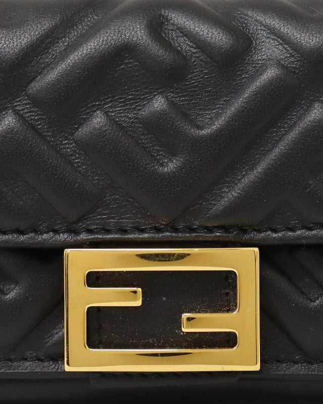 FENDI ロゴ金具レザーコンパクトウォレット | Hedy