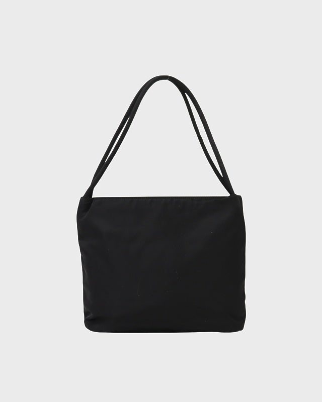 PRADA ブラック ナイロントートバッグ PRADA 三角ロゴ金具ナイロントートバッグ | Hedy
