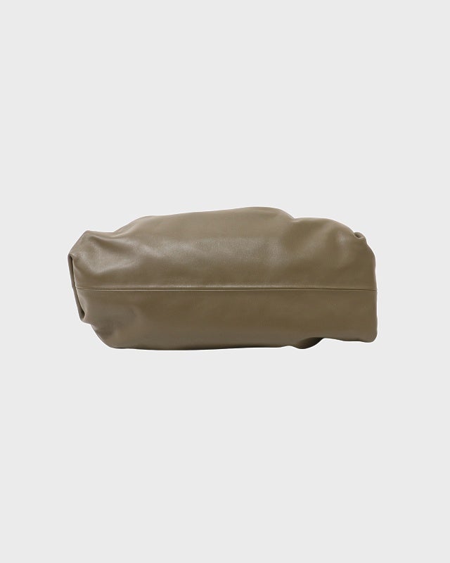 BOTTEGA VENETA ポーチレザークラッチバッグ | Hedy