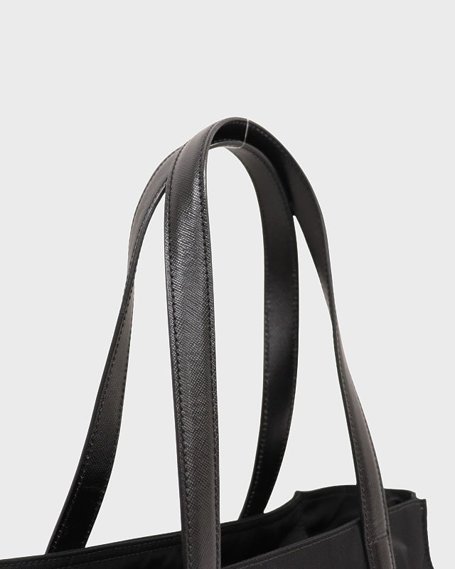 PRADA 三角ロゴ金具ナイロンハンドバッグ | Hedy