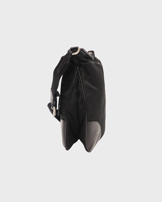 PRADA 三角ロゴ金具ナイロンレザーショルダーバッグ | Hedy