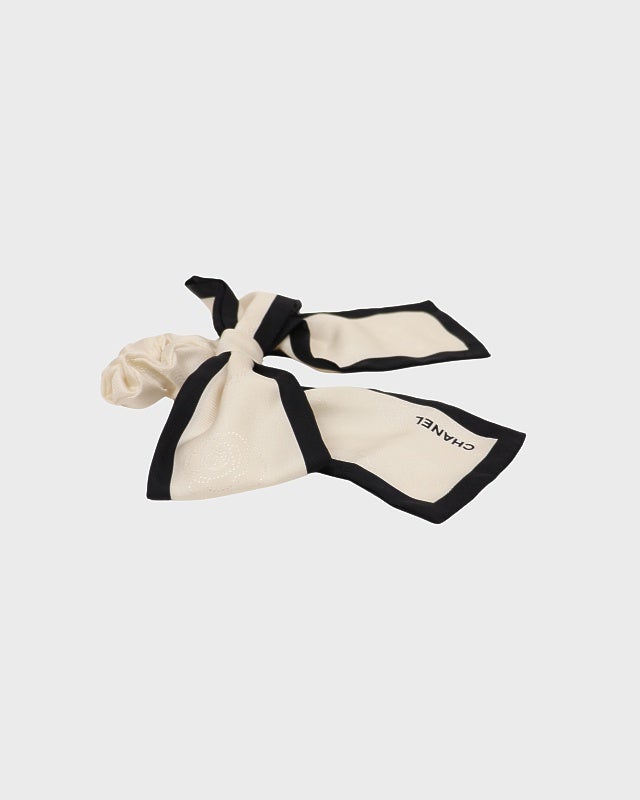 CHANEL カメリアスカーフシュシュ | Hedy