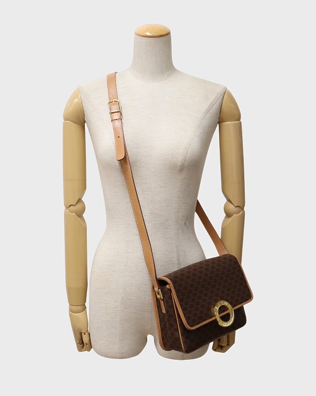 CELINE マカダム柄サークルロゴショルダーバッグ | Hedy