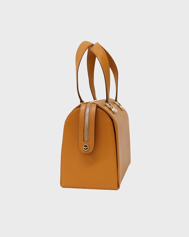 Ferragamo ガンチーニ金具サフィアーノレザー2Wayバッグ | Hedy