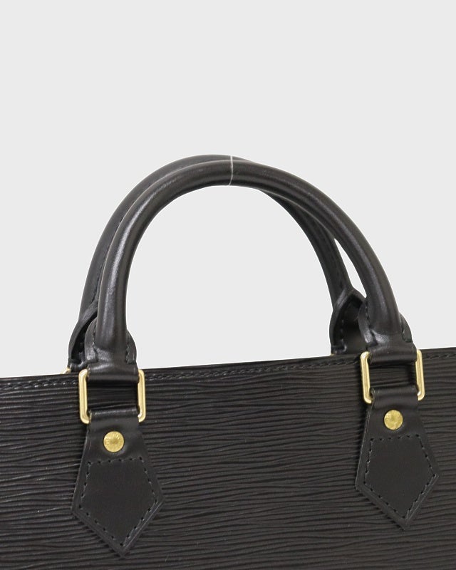 LOUIS VUITTON エピライン サックトリアングル | Hedy