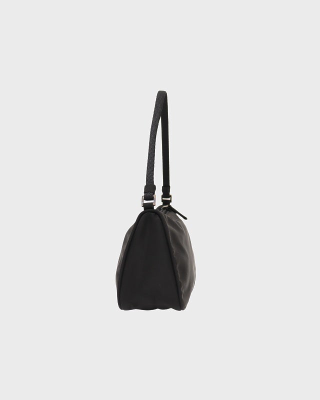 PRADA 三角ロゴ金具ナイロンワンショルダーバッグ | Hedy