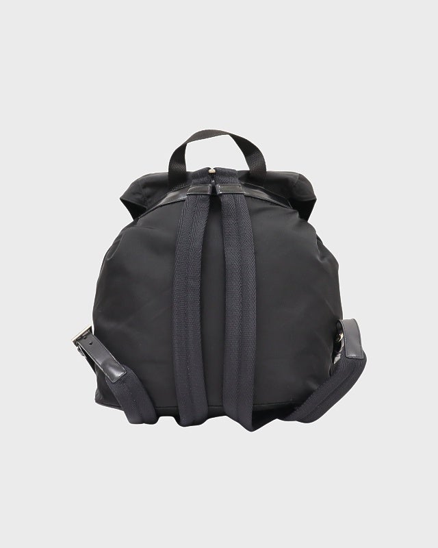 PRADA 三角ロゴ金具ナイロンリュックサック | Hedy