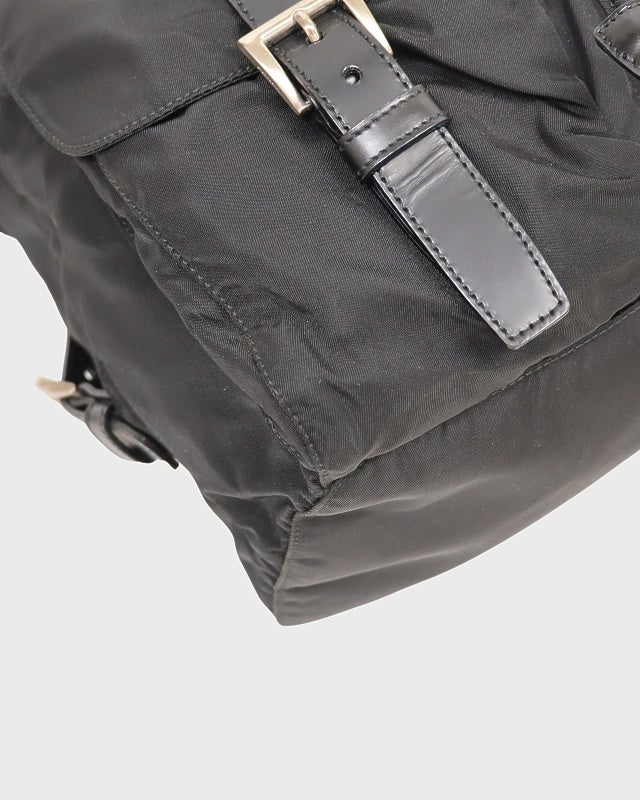 PRADA 三角ロゴ金具ナイロンリュックサック | Hedy