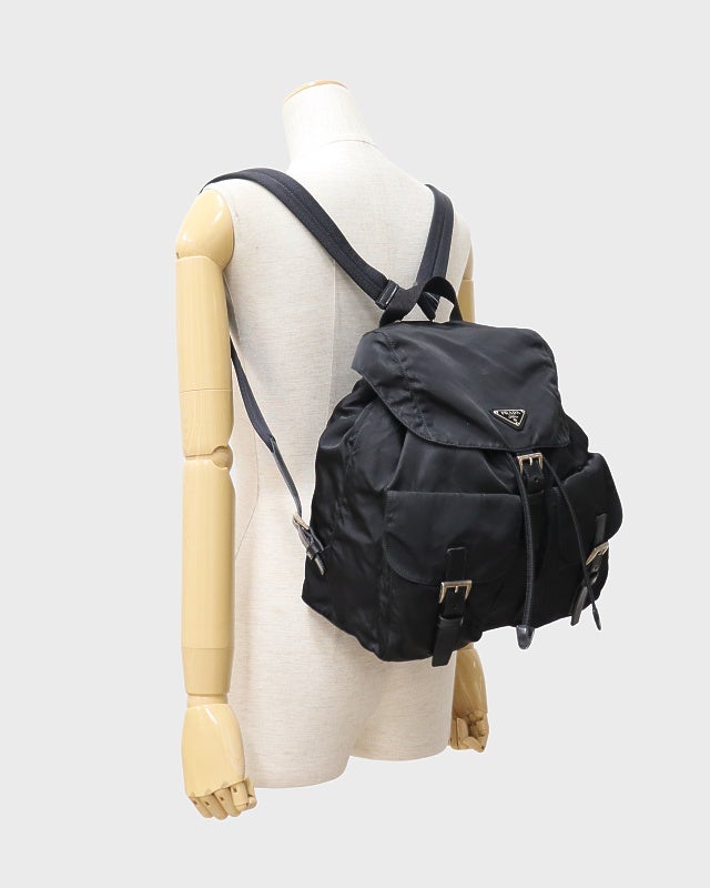 PRADA 三角ロゴ金具ナイロンリュックサック | Hedy