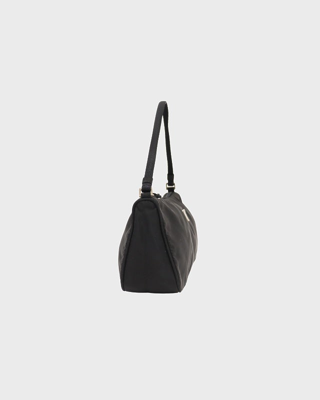 PRADA 三角ロゴ金具ナイロンワンショルダーバッグ | Hedy