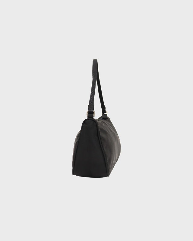 PRADA 三角ロゴ金具ナイロンワンショルダーバッグ | Hedy