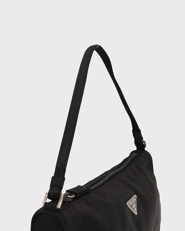 PRADA 三角ロゴ金具ナイロンワンショルダーバッグ | Hedy