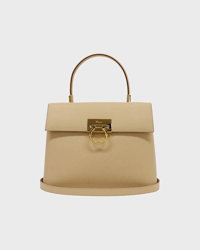SALVATORE FERRAGAMO（フェラガモ）ショルダーバッグ | 【公式