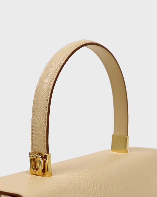 Ferragamo ガンチーニ金具2Wayバッグ | Hedy