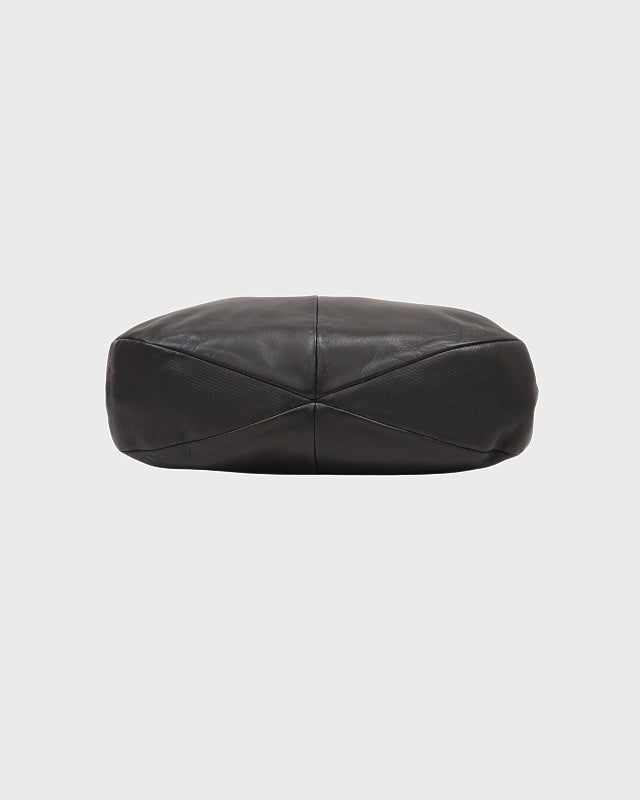 LOEWE アナグラム刻印レザーワンショルダーバッグ | Hedy