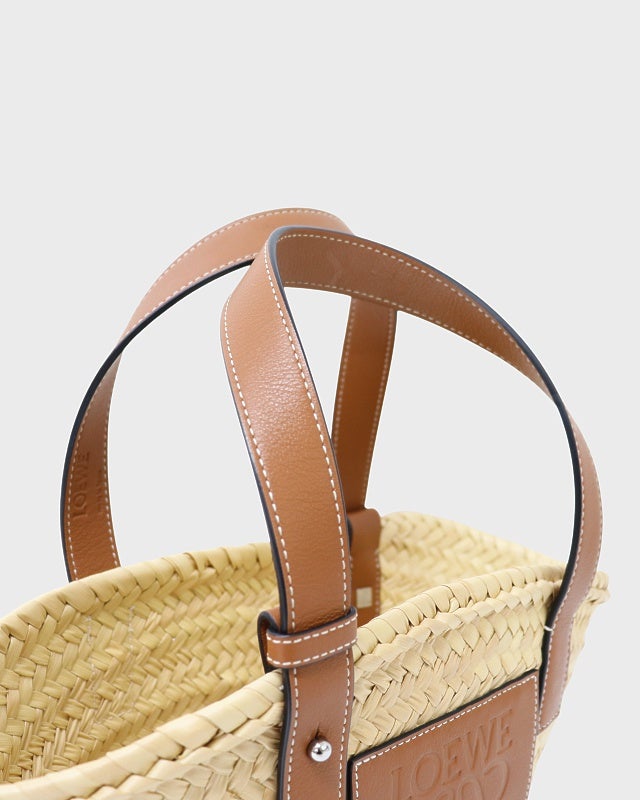 REVES ワジディムアワッド レバノン出身の劇作家 ペーパーバック　フランス語 LOEWE バスケットバッグ スモール | Hedy