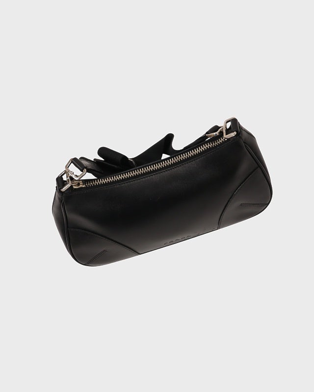 PRADA ロゴ刻印レザーワンショルダーバッグ | Hedy
