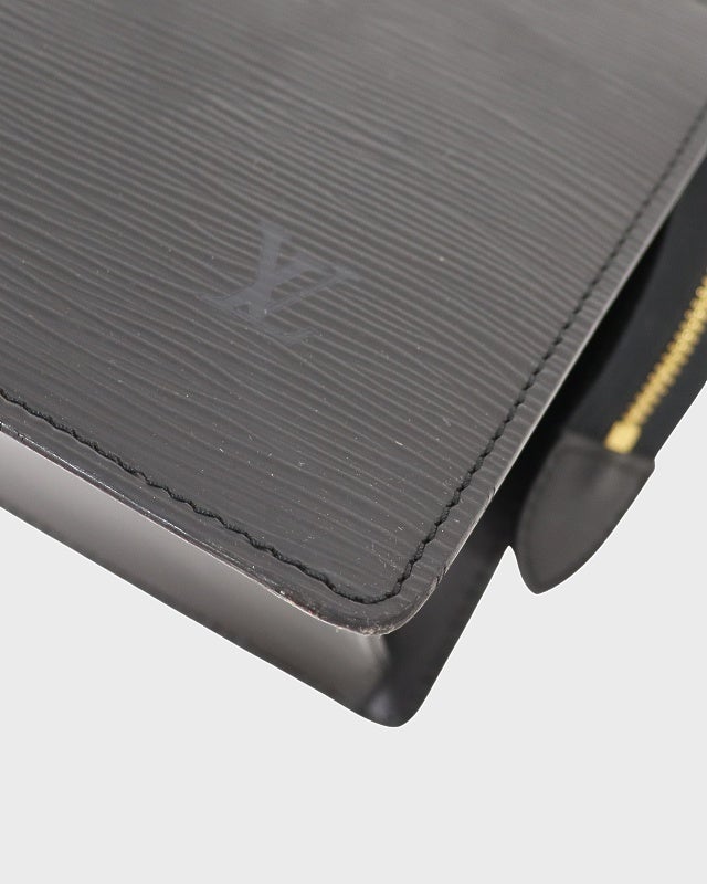 LOUIS VUITTON エピライン サックトリアングル | Hedy