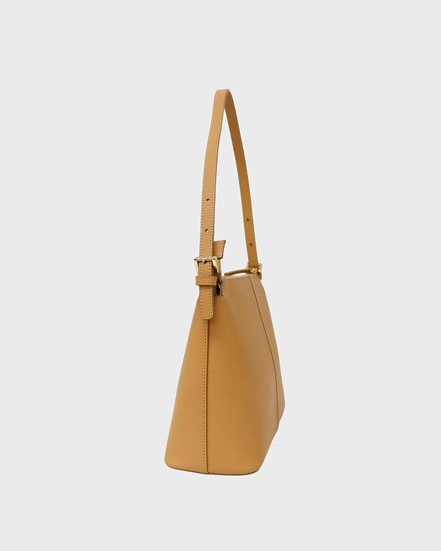 BURBERRY ロゴレザーワンショルダーバッグ | Hedy