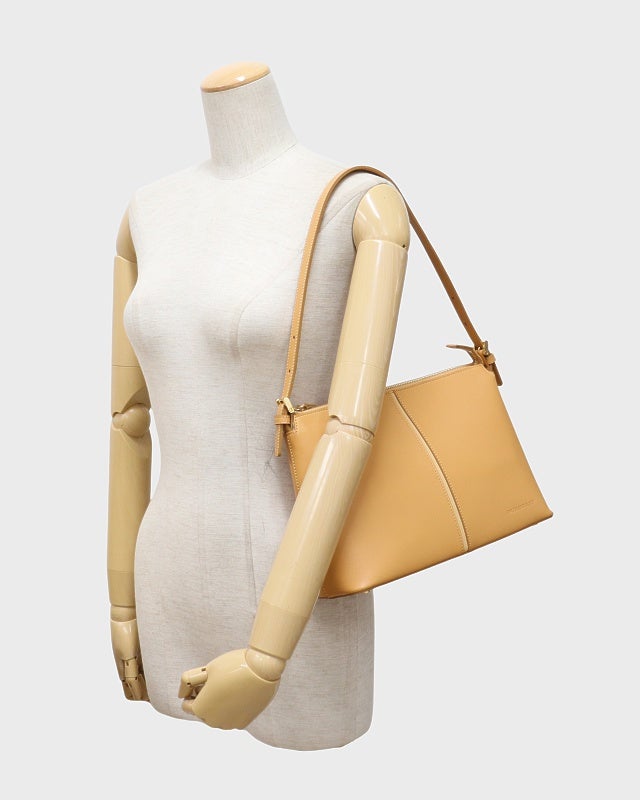 BURBERRY ロゴレザーワンショルダーバッグ | Hedy
