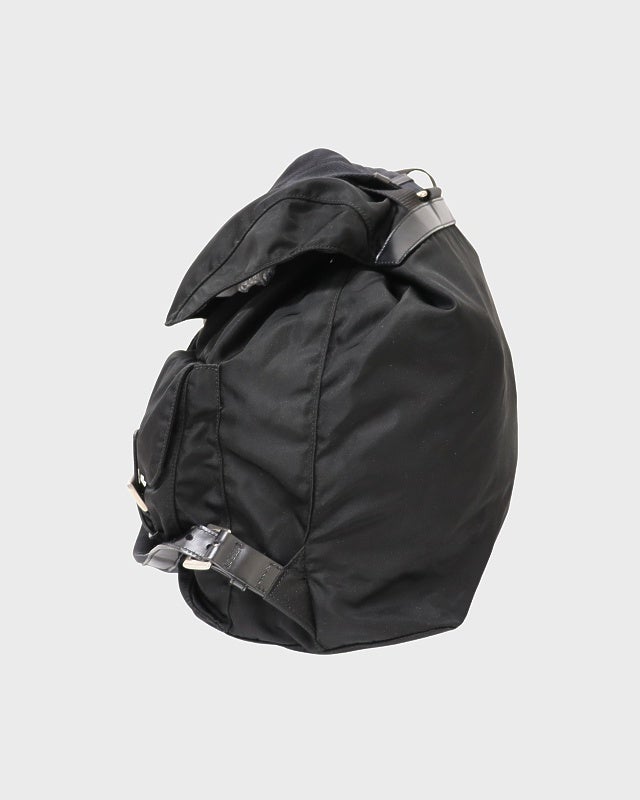PRADA 三角ロゴ金具ナイロンリュックサック | Hedy