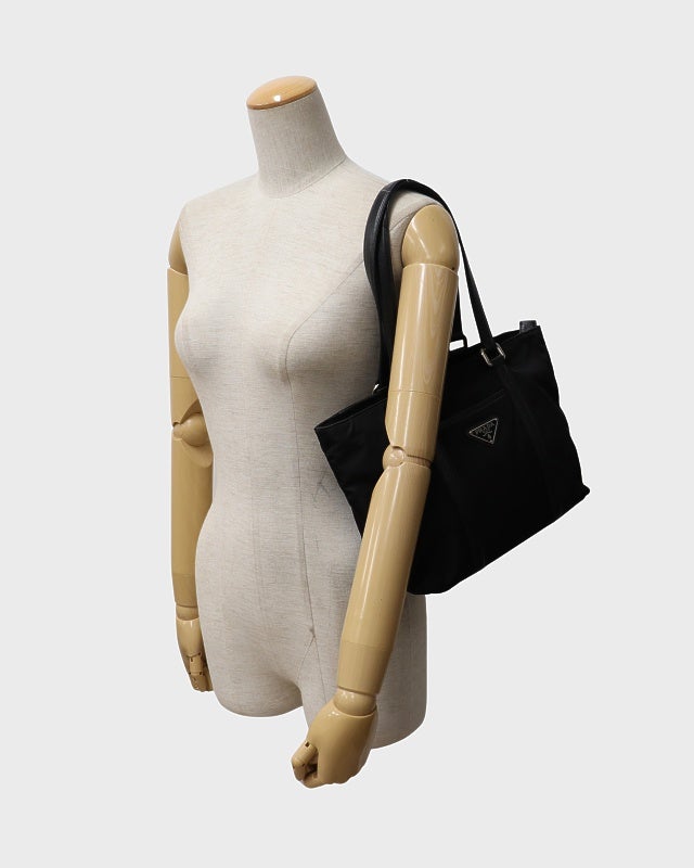PRADA 三角ロゴ金具ナイロントートバッグ | Hedy