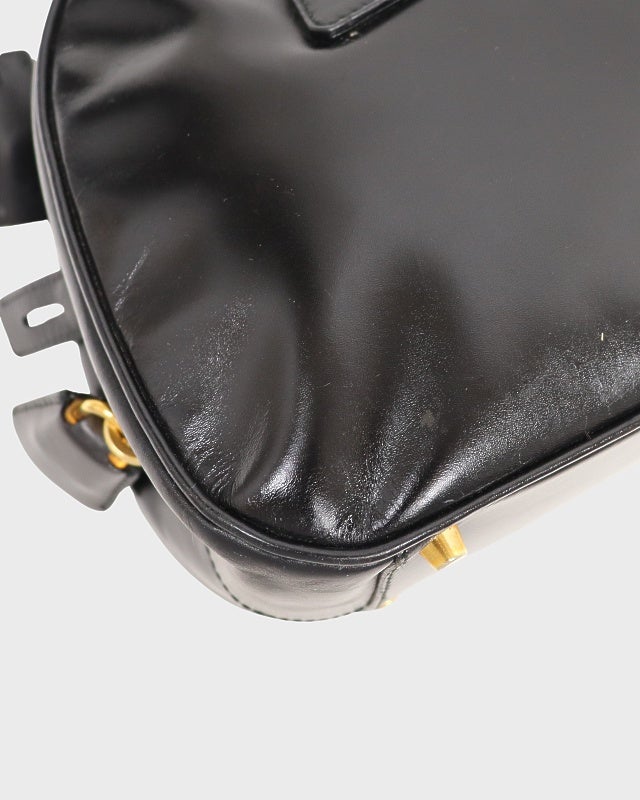 PRADA 三角ロゴ金具レザーハンドバッグ | Hedy