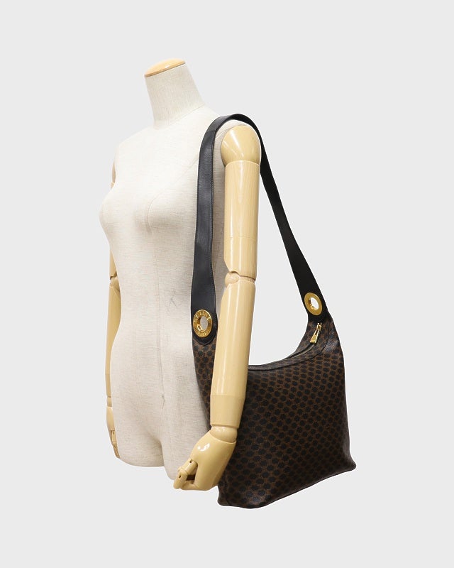 CELINE マカダム柄ロゴサークル金具ワンショルダーバッグ | Hedy