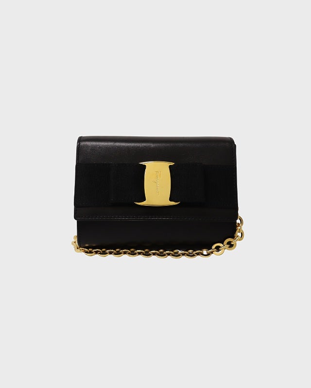 Ferragamo VARA金具チェーンショルダーバッグ | Hedy