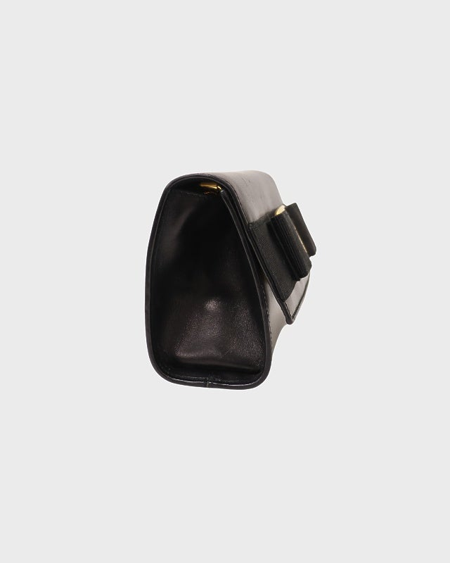 Ferragamo VARA金具チェーンショルダーバッグ | Hedy