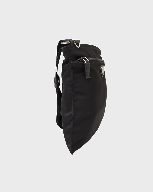 PRADA 三角ロゴ金具ナイロンショルダーバッグ | Hedy