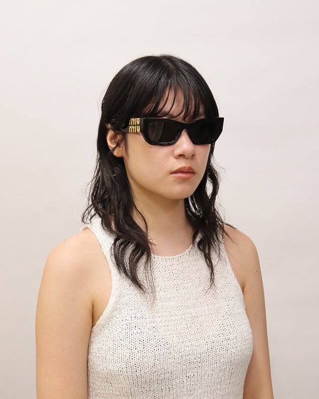 miu miu ロゴサングラス | Hedy