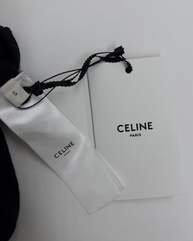 CELINE トリオンフリング クロップドトップス | Hedy