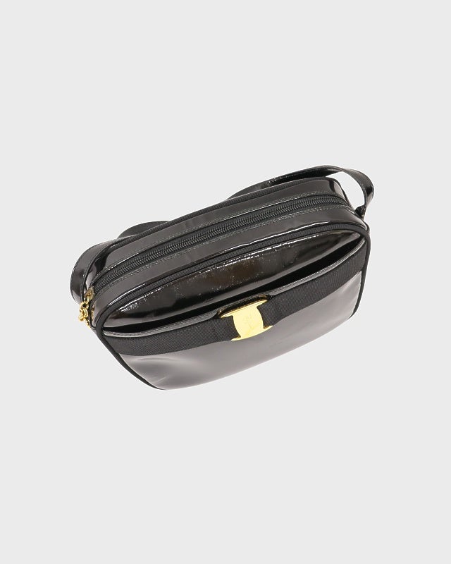 フェラガモ パテントレザー ショルダーバッグ ブラック ゴールド金具 箱付 Ferragamo VARA金具パテントレザーショルダーバッグ | Hedy