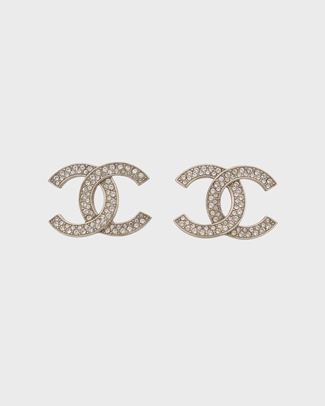 ぱぷちゃん♡CHANEL　ラインストーン　ミニサイズピアス正規品 CHANEL COCOラインストーンピアス | Hedy