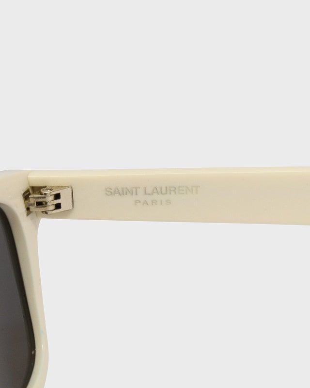 カ*ズ様 SAINT LAURENT SURF サングラス ホワイト Saint Laurent サングラス | Hedy