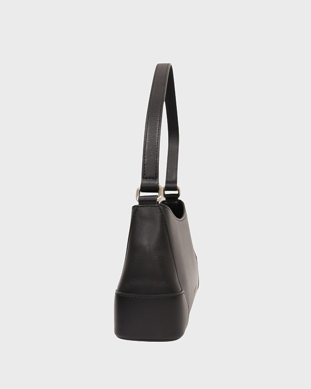 BURBERRY ロゴレザーワンショルダーバッグ | Hedy