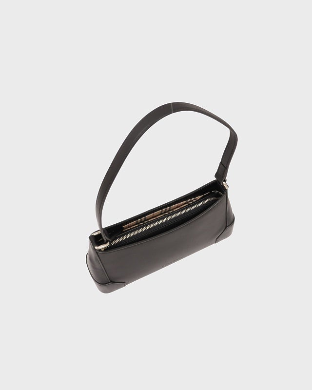 『Burberry ワンショルダーバッグ』　ヴィンテージ希少 BURBERRY ロゴレザーワンショルダーバッグ | Hedy