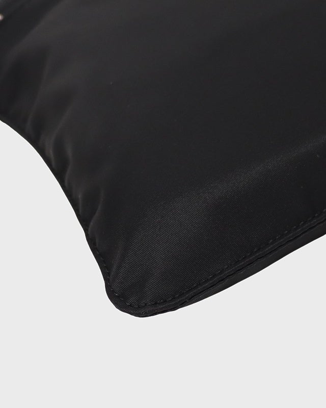 PRADA 三角ロゴ金具ナイロンショルダーポーチ | Hedy