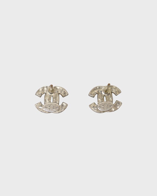 CHANEL COCOラインストーンマイクロピアス | Hedy