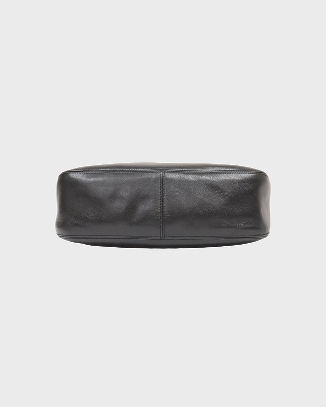 CHANEL ロゴレザーワンショルダーバッグ | Hedy