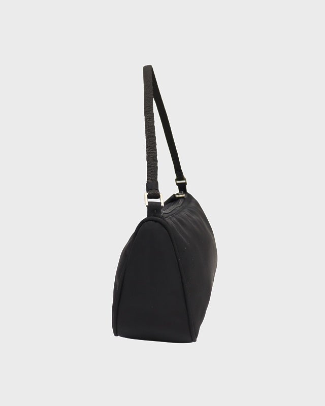 PRADA 三角ロゴ金具ナイロンワンショルダーバッグ | Hedy