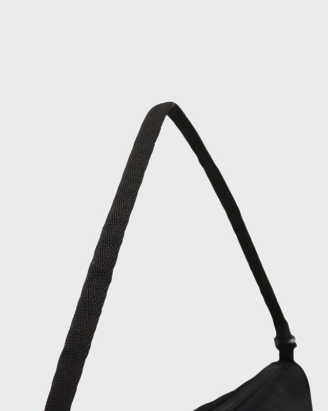 PRADA 三角ロゴ金具ナイロンワンショルダーバッグ | Hedy
