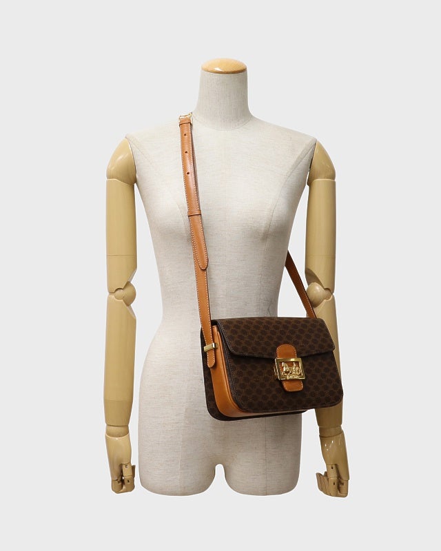 CELINE マカダム柄馬車金具ショルダーバッグ | Hedy