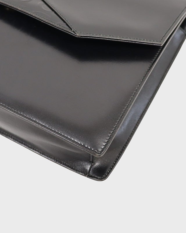 GUCCI ロゴ刻印レザーショルダーバッグ | Hedy