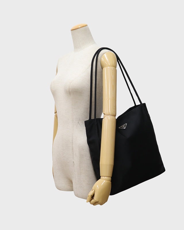 PRADA 三角ロゴ金具ナイロントートバッグ | Hedy