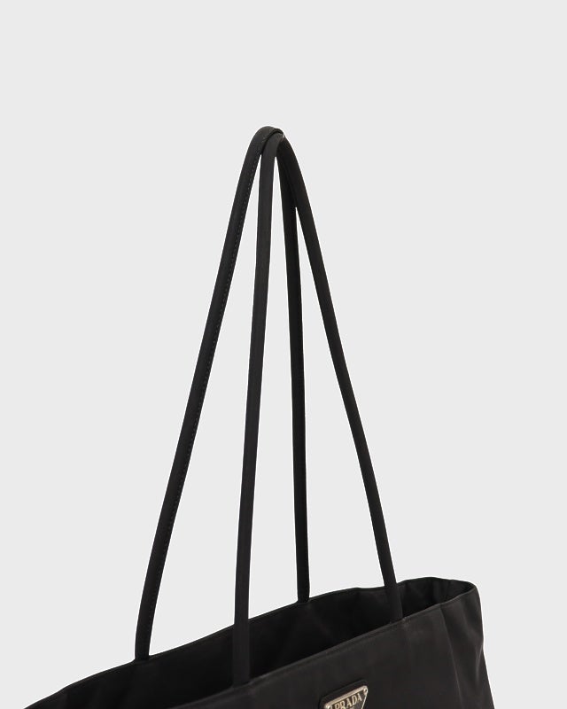 PRADA 三角ロゴ金具ナイロントートバッグ | Hedy